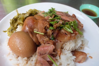 ขาหมูแช่เย็น(ตือคาตั่ง) ตลาดน้อย ขาหมูแช่เย็น(ตือคาตั่ง) ตลาดน้อย