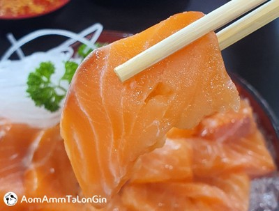 แซลมอนซาชิมิใหญ่30ชิ้น