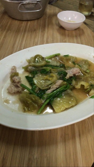 กระเพาะหมูผัดเกียมฉ่าย