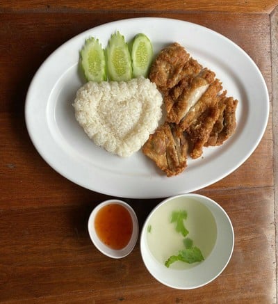 เมนูของร้าน ข้าวขาหมูจุฬาวัดใหญ่ วัดใหญ่ชัยมงคล