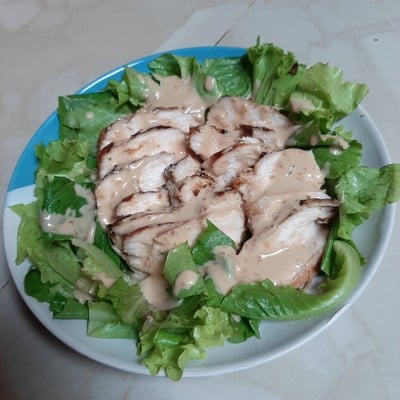 วิธีทำ สลัดอกไก่พริกไทยดำ วิธีทำ สลัดอกไก่พริกไทยดำ