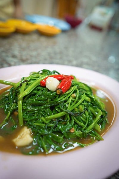 ผัดผักบุ้ง