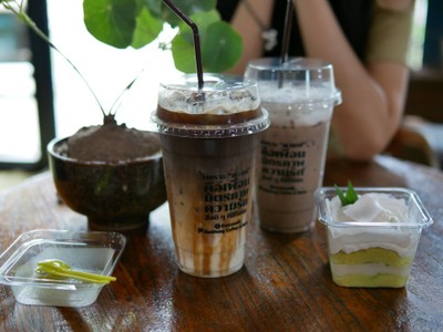 อาหาร หรือ เครื่องดื่ม