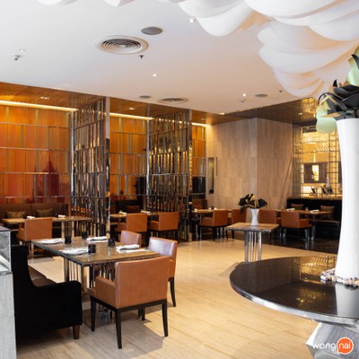 บรรยากาศ La Tavola โรงแรมเรเนซองซ์ กรุงเทพฯ ราชประสงค์