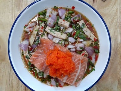 เพิ่มปลาแซลมอนได้ แถมใส่ไข่กุ้งมาให้เยอะมากๆ