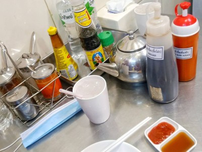 อาหาร หรือ เครื่องดื่ม