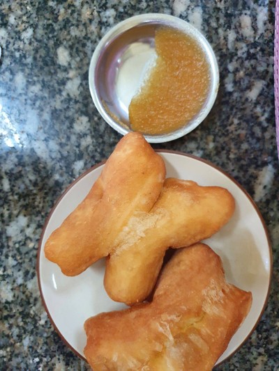 ปาท่องโก๋