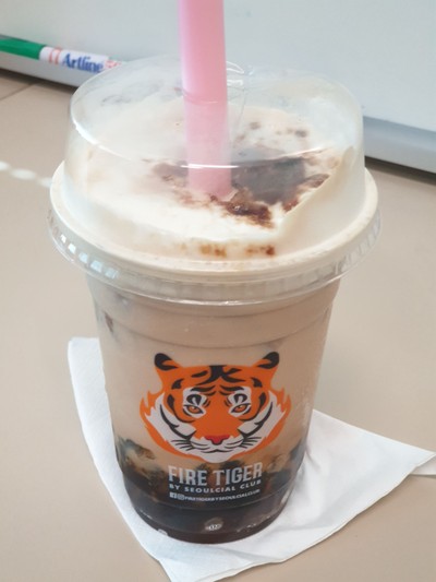 ชานมไข่มุกเสือพ่นไฟ