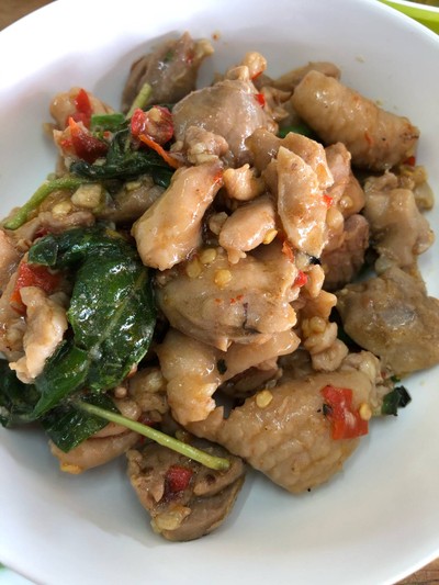 กระเพราาไก่