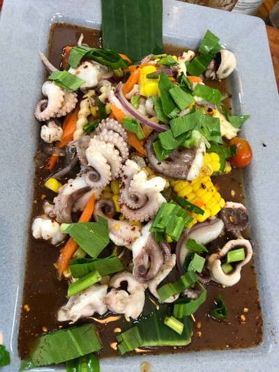 ยำปลาหมึก