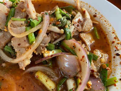 น้ำตกหมู