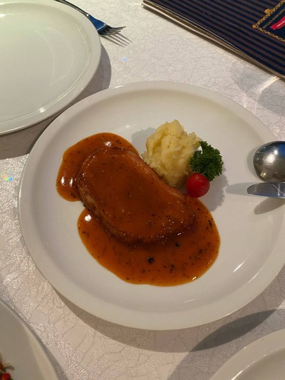 อกไก่ทอดซอสพริกไทยดำ