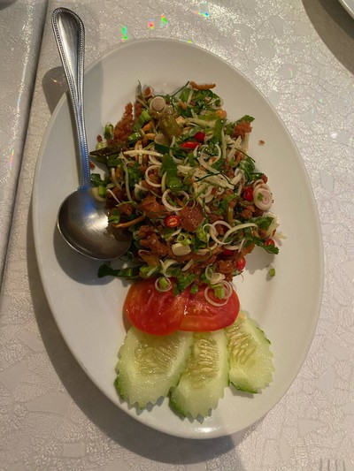 ยำแหนมสมุนไพร