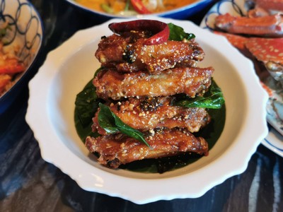 อาหาร หรือ เครื่องดื่ม