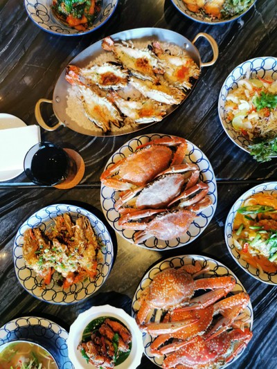 อาหาร หรือ เครื่องดื่ม