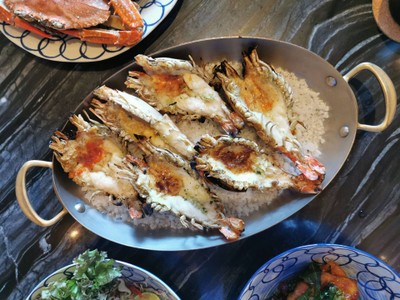 อาหาร หรือ เครื่องดื่ม