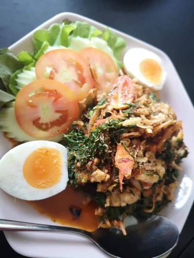 อาหาร หรือ เครื่องดื่ม