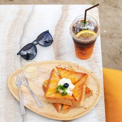 White House Beach café and restaurant