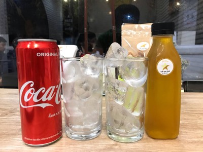 โค้ก-น้ำเก๊กฮวย