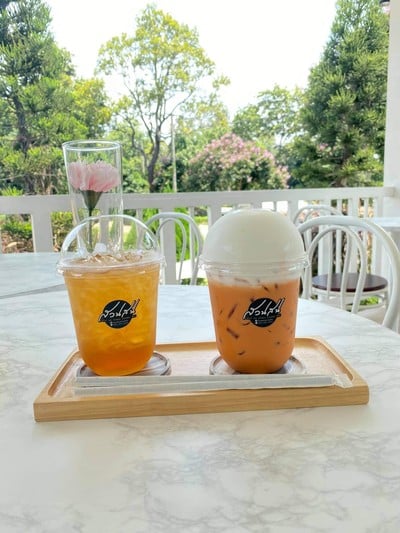 เมนูของร้าน Café De Pines Chiangmai สวนสน