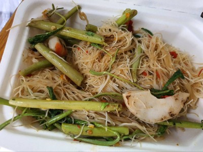 หมี่ผัดกระเฉด (เจ)