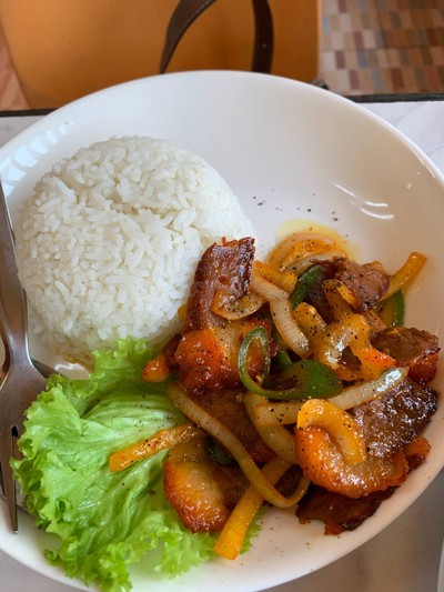 ข้าวเนื้อแดง