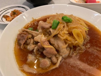 สุกี้หมู