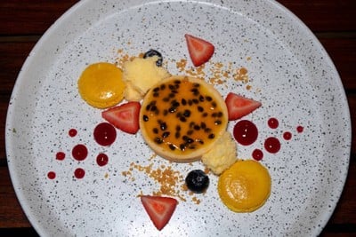 Sea.Fire.Salt ไม้ขาว