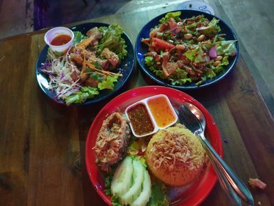 อาหาร หรือ เครื่องดื่ม