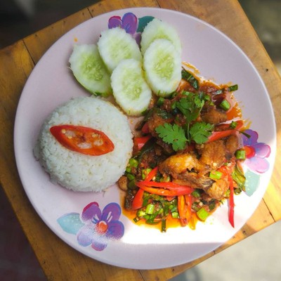 ผัดพริกแกงปลากะพง