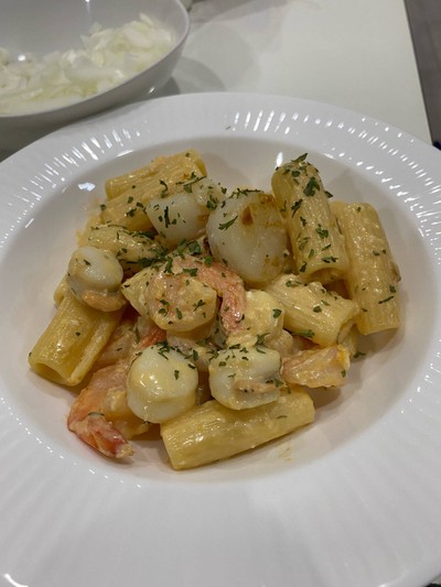 วิธีทำ Rigatoni Cream Sauce Salted Eggs