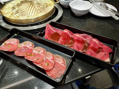 อาหาร หรือ เครื่องดื่ม