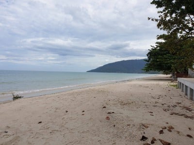 สระว่ายน้ำ/ชายหาด