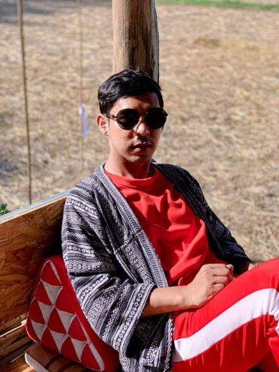 ขับมาต่ออีกหน่อย ก้อมาถึงที่นี่ หน้าวัด