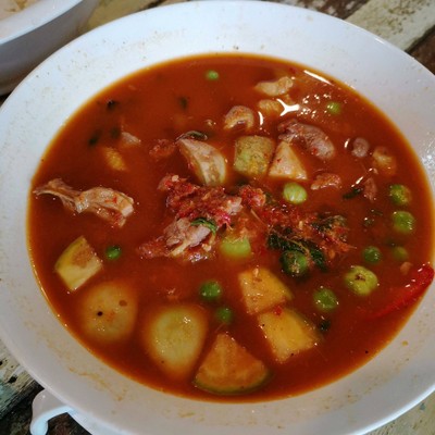 แกงป่าไก่บ้าน