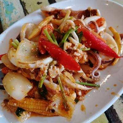 หมึกผัดไข่เค็ม