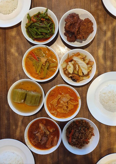 อาหาร หรือ เครื่องดื่ม