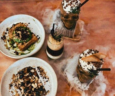 The Botanist House ถนนเลี่ยงเมือง