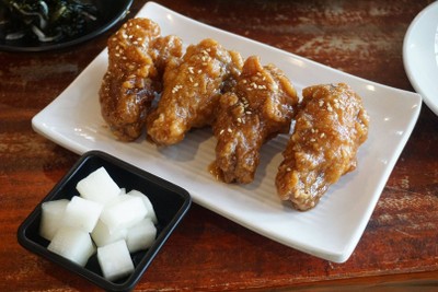 อาหาร หรือ เครื่องดื่ม