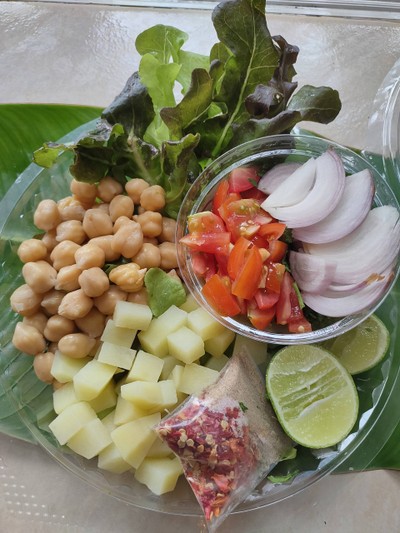 อาหาร หรือ เครื่องดื่ม