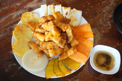 อาหาร หรือ เครื่องดื่ม