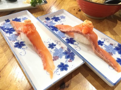 49). ซูชิแซลมอนเมตร