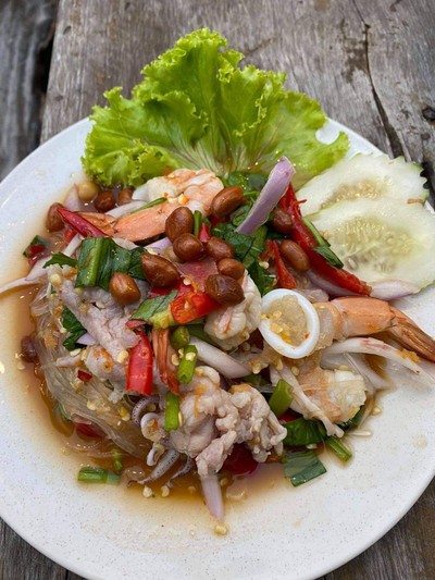 ยำวุ้นเส้นโบราณ