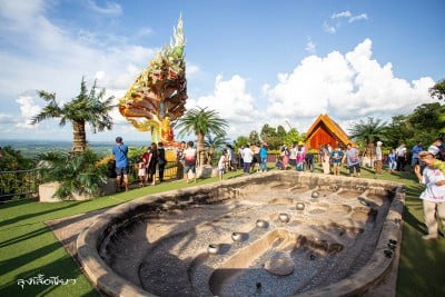 12 ที่เที่ยวสกลนคร ออนซอนหลาย