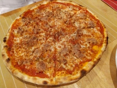 พิซซ่าไส้กรอกอิตาเลียน