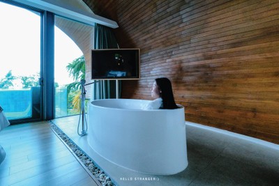 Crest Resort & Pool Villas จ.ภูเก็ต