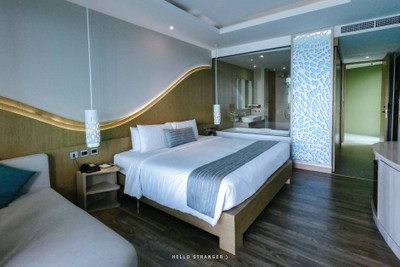 Crest Resort & Pool Villas จ.ภูเก็ต