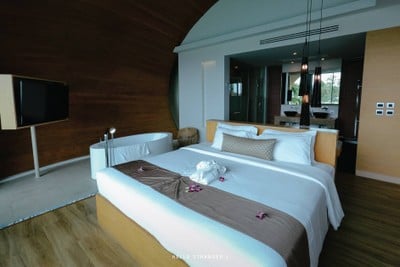 Crest Resort & Pool Villas จ.ภูเก็ต