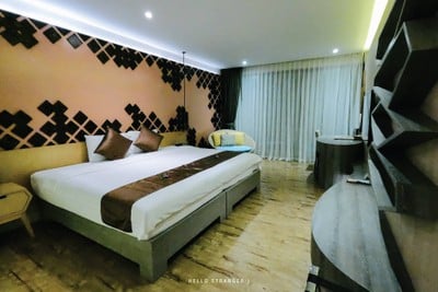 Crest Resort & Pool Villas จ.ภูเก็ต