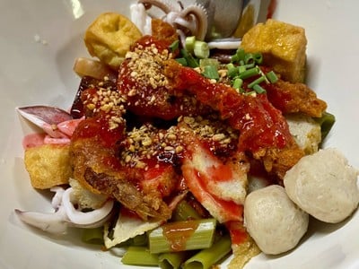 เย็นตาโฟ โกวเกียว by Nes ชลบุรี เมืองชลบุรี